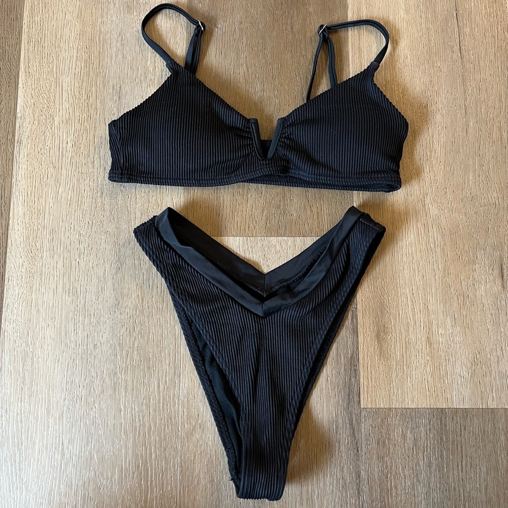 DAMSEL from Tilly’s Ribbed Black Bikini